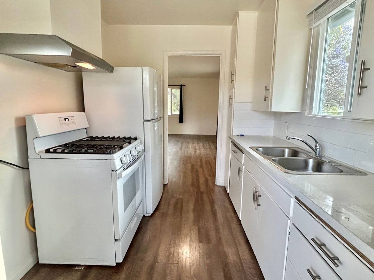 Apartment for rent at 318 W Carrillo St, Santa Barbara, CA 93101