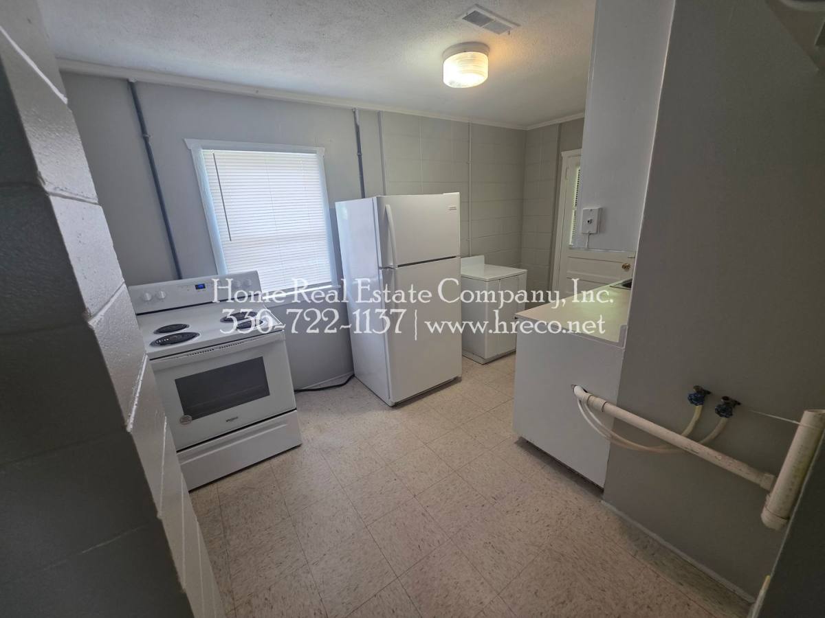 Apartment for rent at 921 Taft St, Winston Salem, NC 27105
