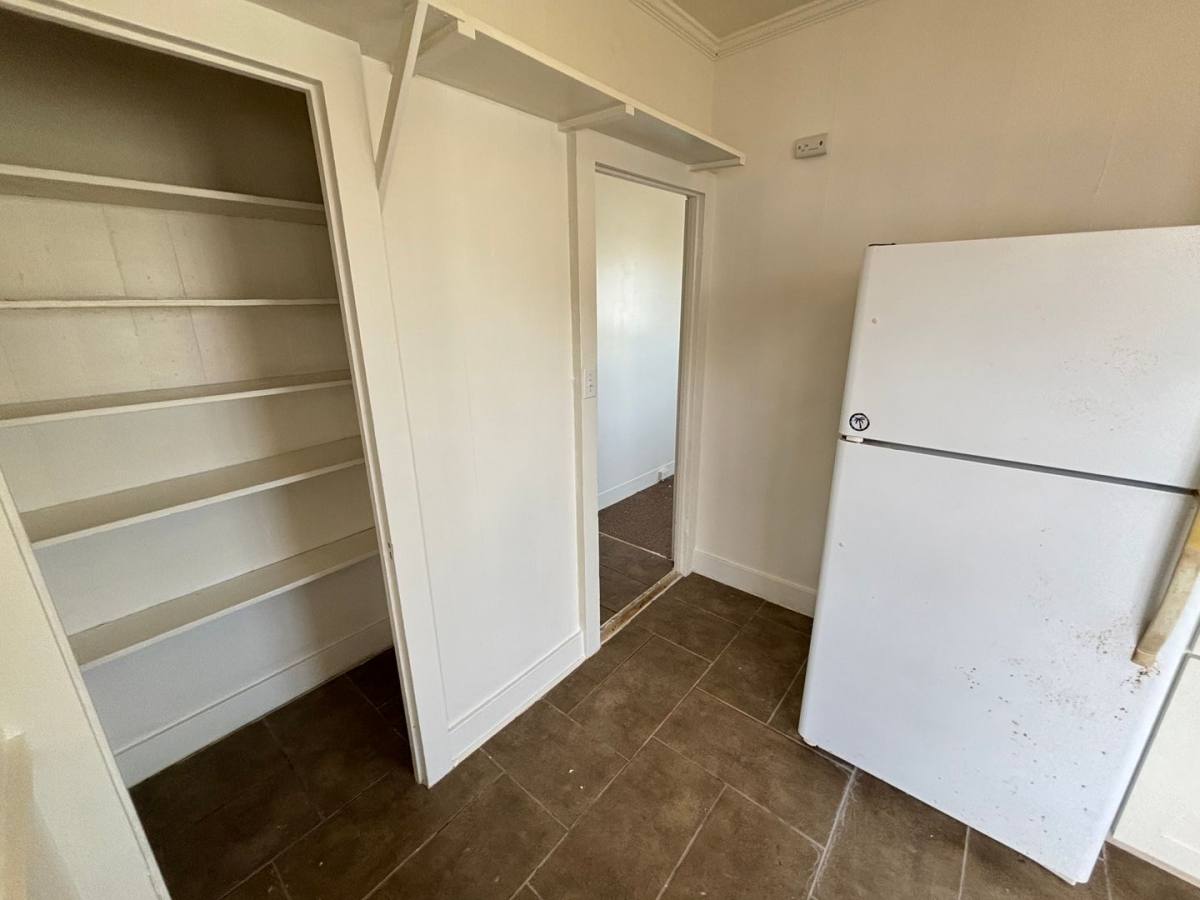 Apartment for rent at 1003 3rd Ave, Honolulu, HI 96816