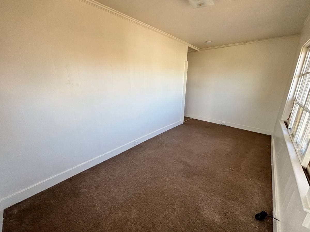 Apartment for rent at 1003 3rd Ave, Honolulu, HI 96816