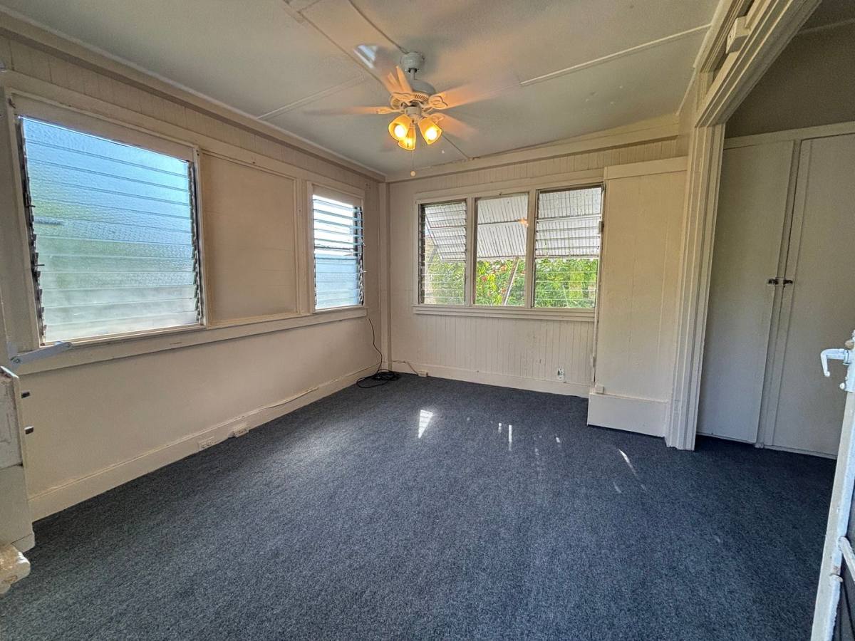Apartment for rent at 1003 3rd Ave, Honolulu, HI 96816