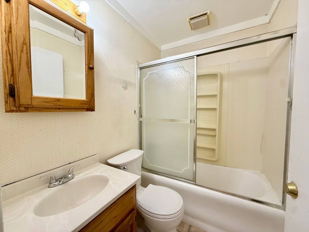 Apartment for rent at 436 W Cook, Springfield, IL 62704