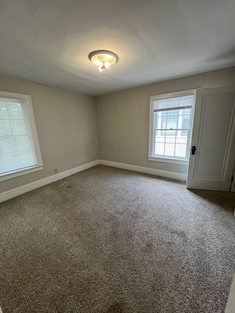 Apartment for rent at 436 W Cook, Springfield, IL 62704