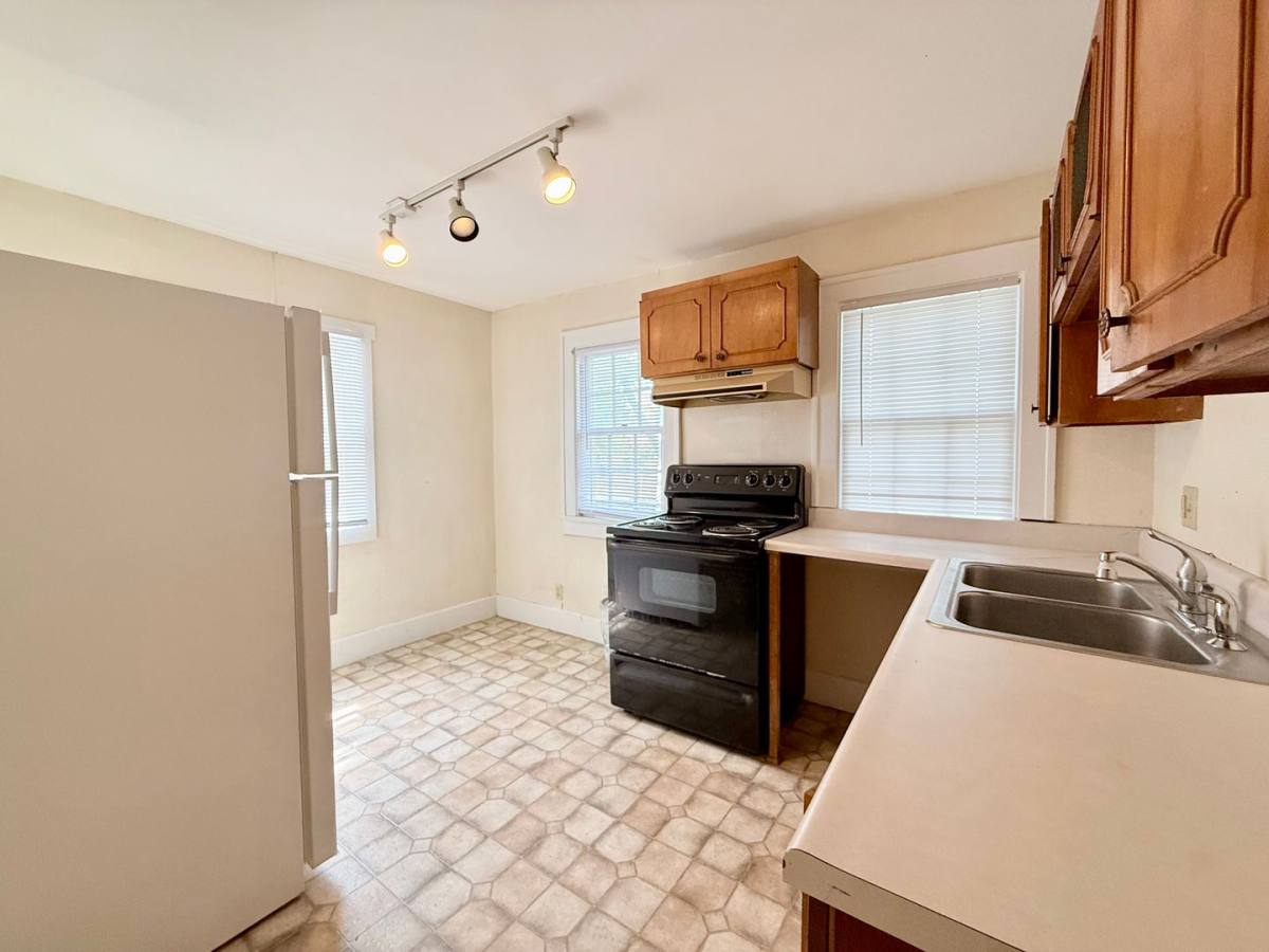 Apartment for rent at 436 W Cook, Springfield, IL 62704