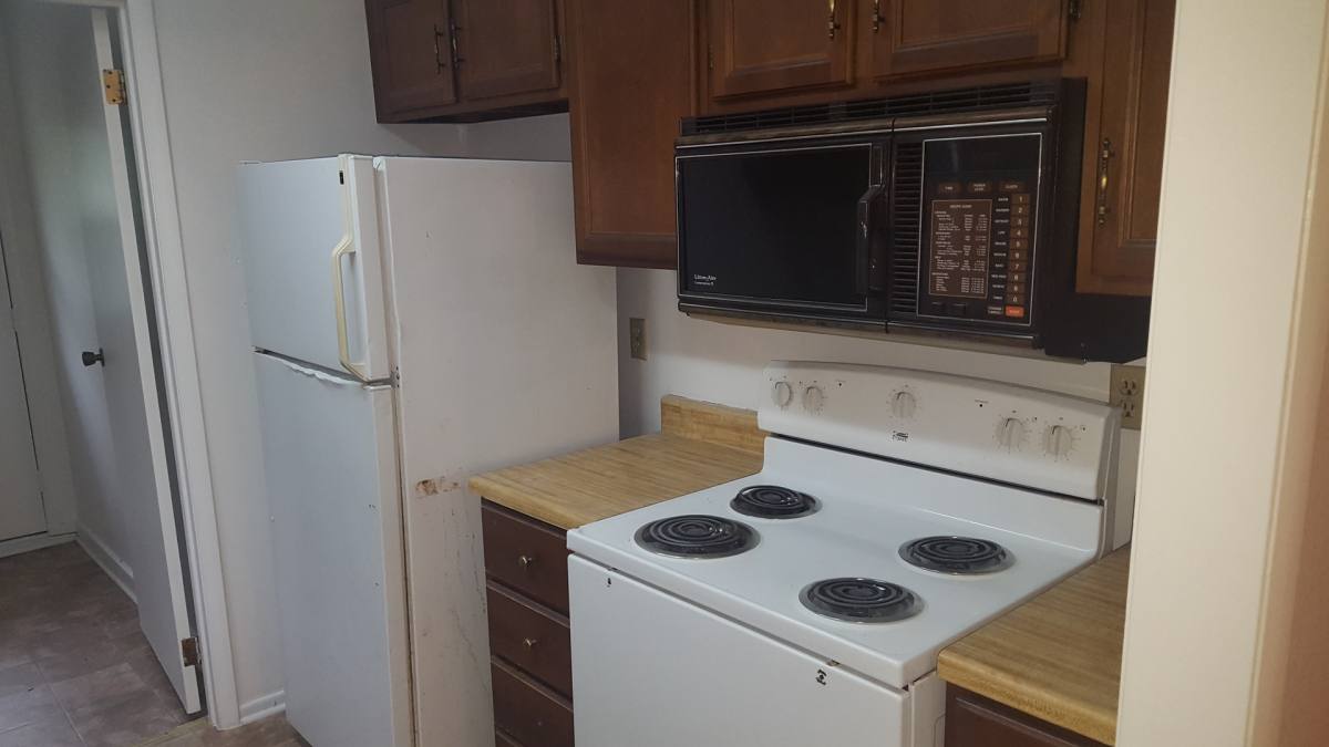 Townhouse for rent at 320 Station St, Converse, TX 78109