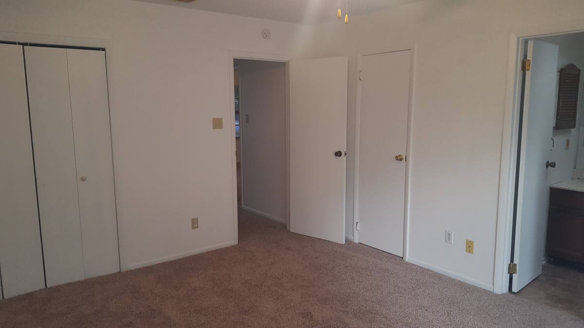Townhouse for rent at 320 Station St, Converse, TX 78109