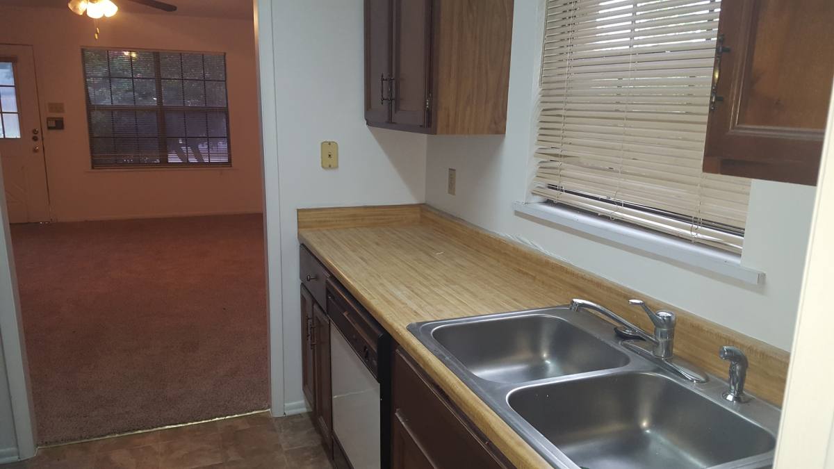 Townhouse for rent at 320 Station St, Converse, TX 78109
