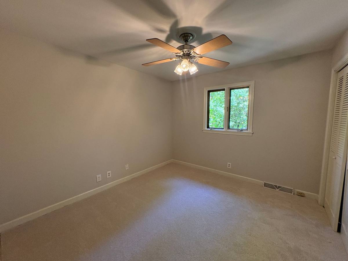 House for rent at 1 Dellwood Dr, Greenville, SC 29609