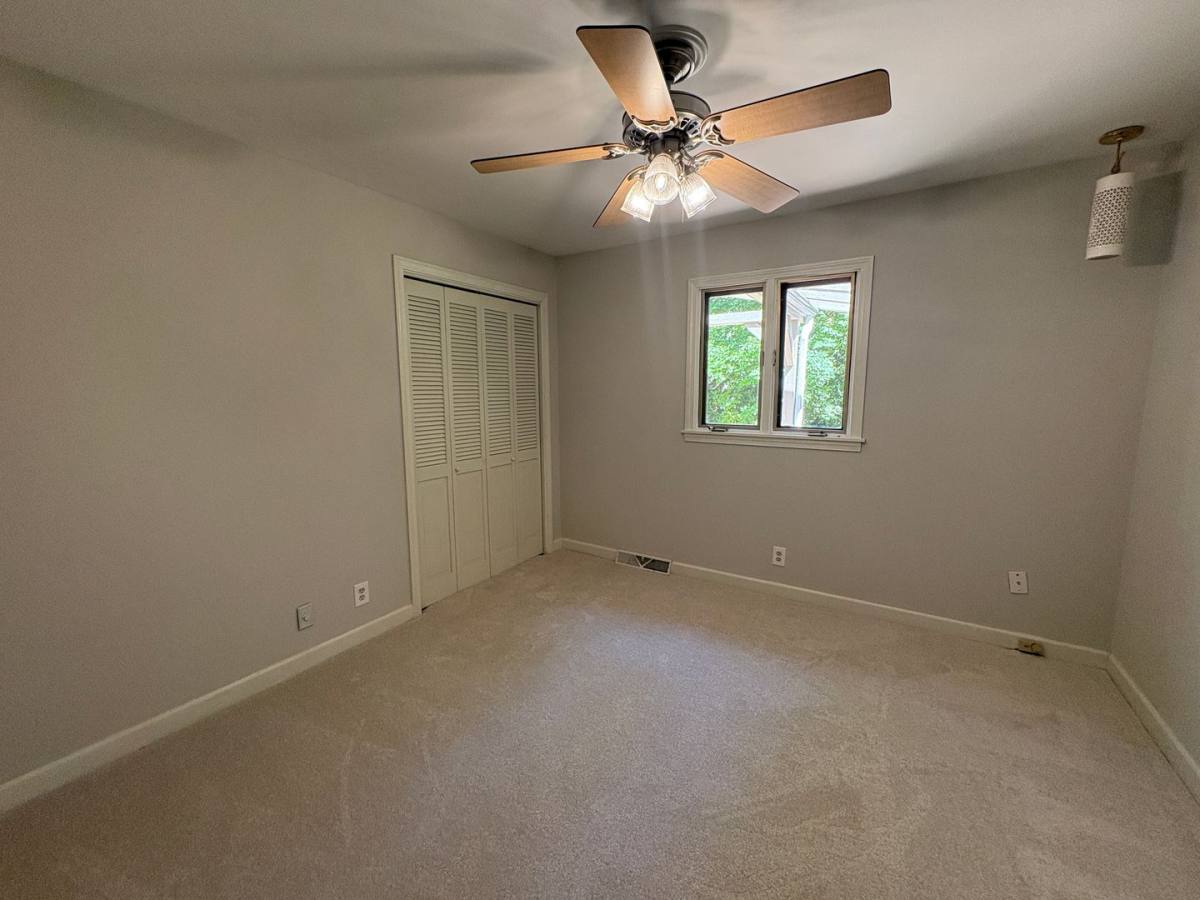 House for rent at 1 Dellwood Dr, Greenville, SC 29609