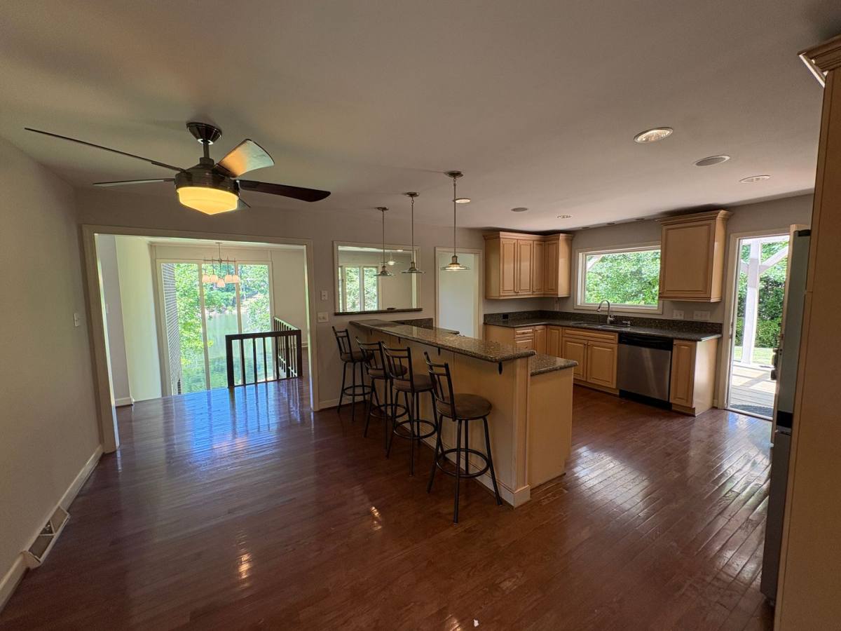 House for rent at 1 Dellwood Dr, Greenville, SC 29609