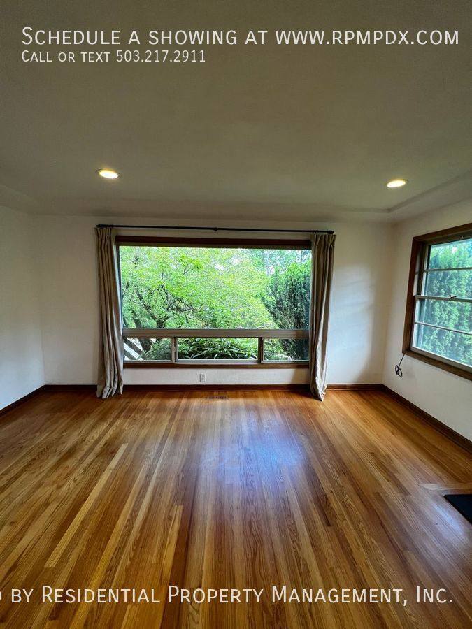 Townhouse for rent at 4434 SW Valona Way, Portland, OR 97219
