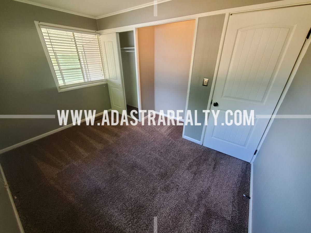 House for rent at 6011 N Forest Ave, Kansas City, MO 64118