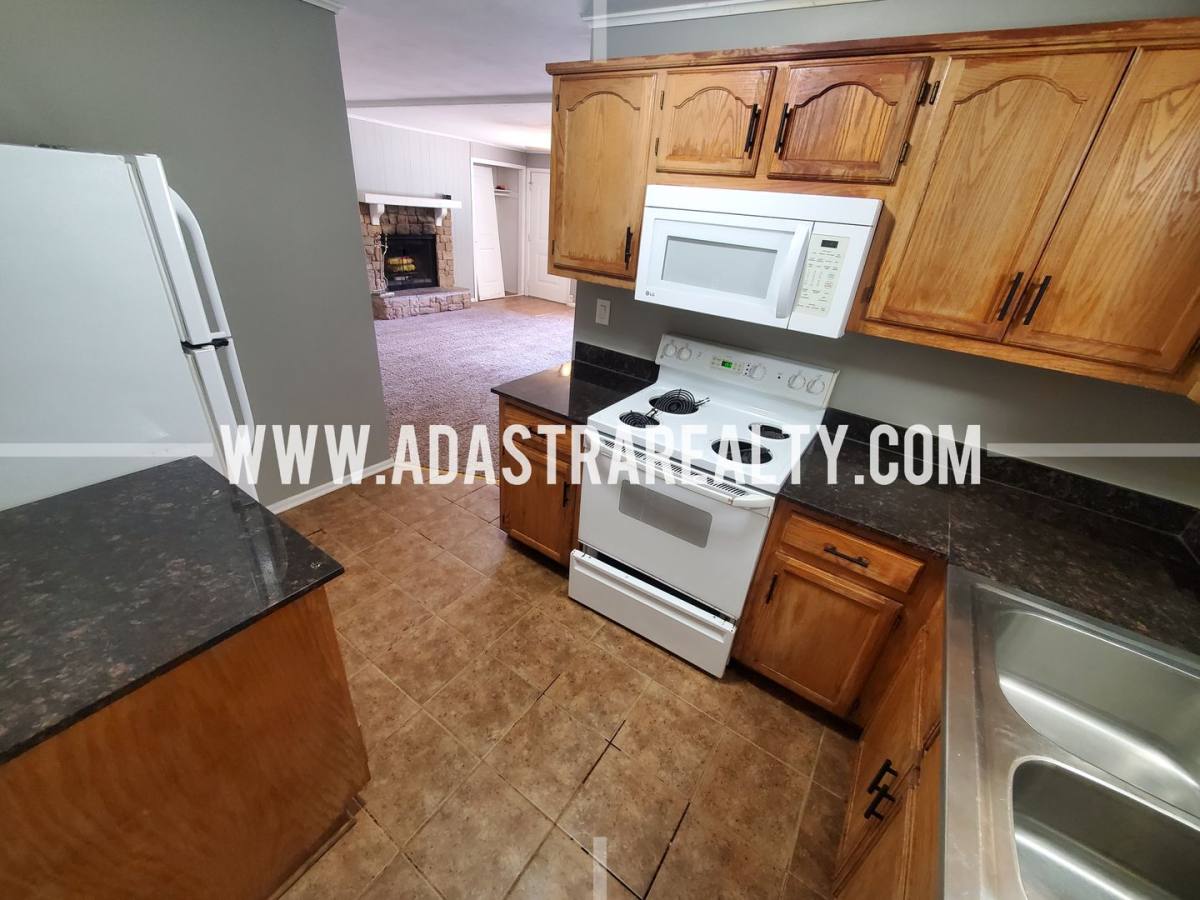 House for rent at 6011 N Forest Ave, Kansas City, MO 64118