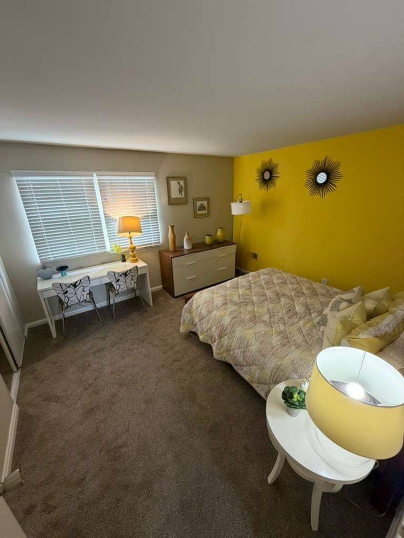 Townhouse for rent at 1460-1470 Presidential Dr, Columbus, OH 43212