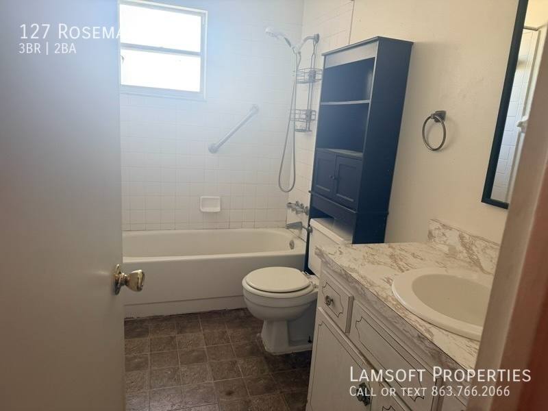 Apartment for rent at 127 Rosemary Ave, Sebring, FL 33875