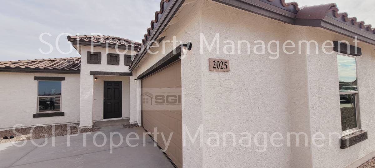House for rent at 2025 E Velvet Place, Casa Grande, AZ 85122