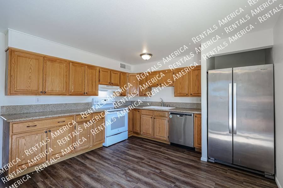 House for rent at 14029 N 38th Place, Phoenix, AZ 85032