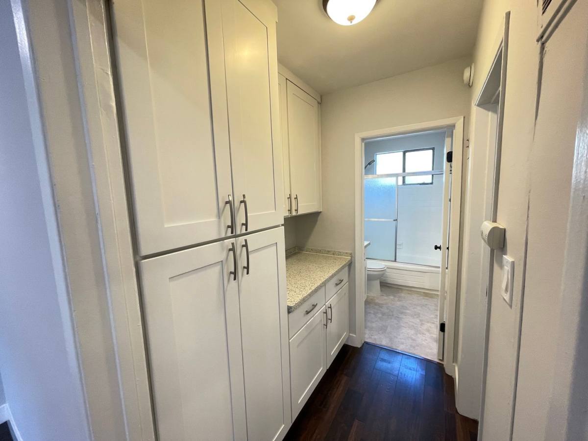 Apartment for rent at 7731-7737 Romaine St, Los Angeles, CA 90046