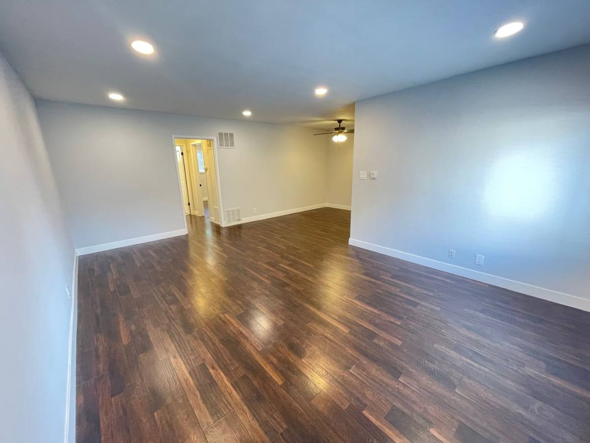 Apartment for rent at 7731-7737 Romaine St, Los Angeles, CA 90046