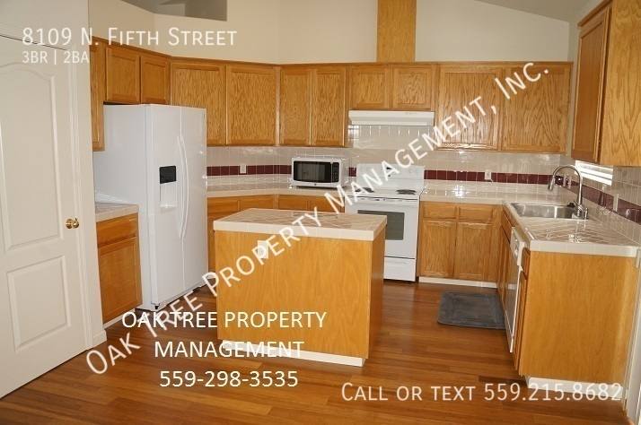 House for rent at 8109 N Fifth St, Fresno, CA 93720