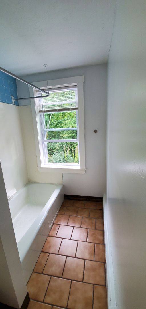 Apartment for rent at 145 Mendon St, Uxbridge, MA 01569
