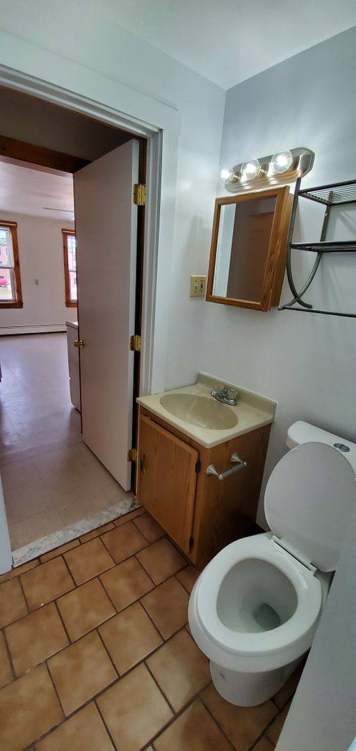 Apartment for rent at 145 Mendon St, Uxbridge, MA 01569