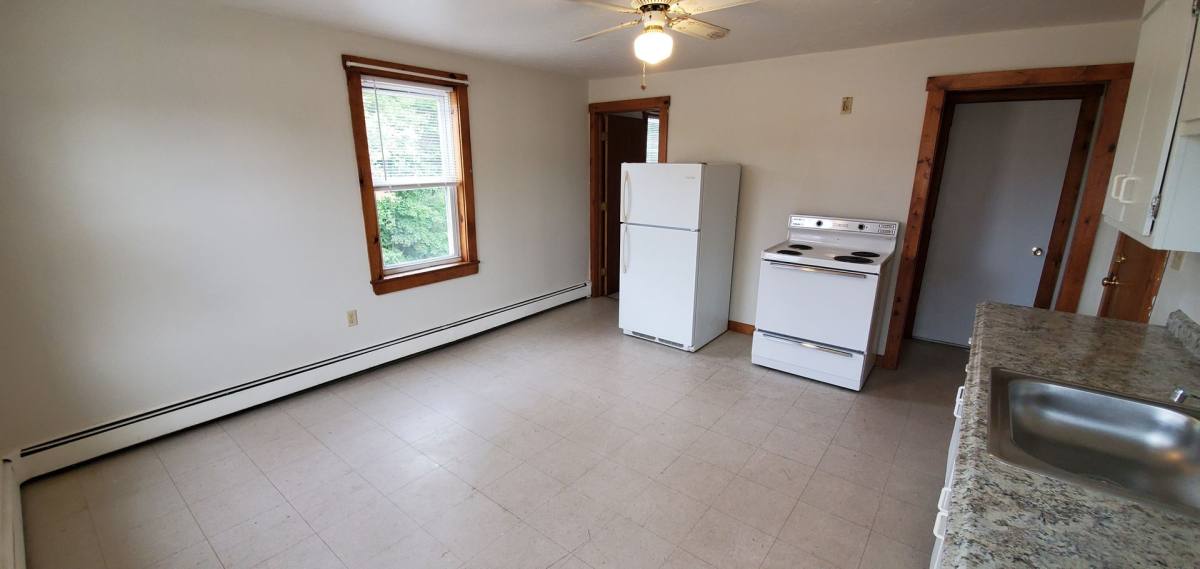 Apartment for rent at 145 Mendon St, Uxbridge, MA 01569