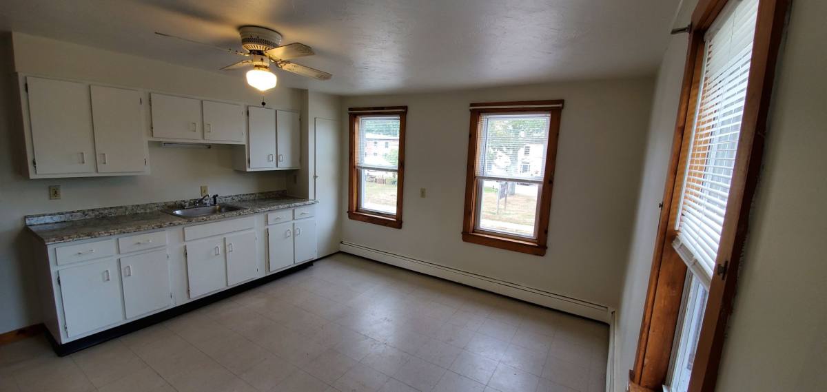 Apartment for rent at 145 Mendon St, Uxbridge, MA 01569