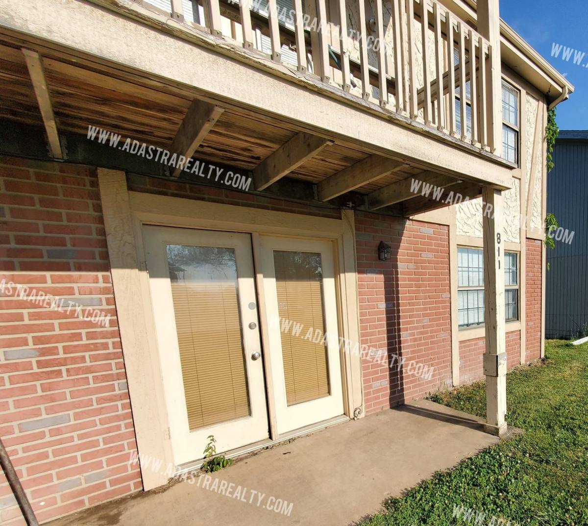 Apartment for rent at 809 N Washington St, Spring Hill, KS 66083
