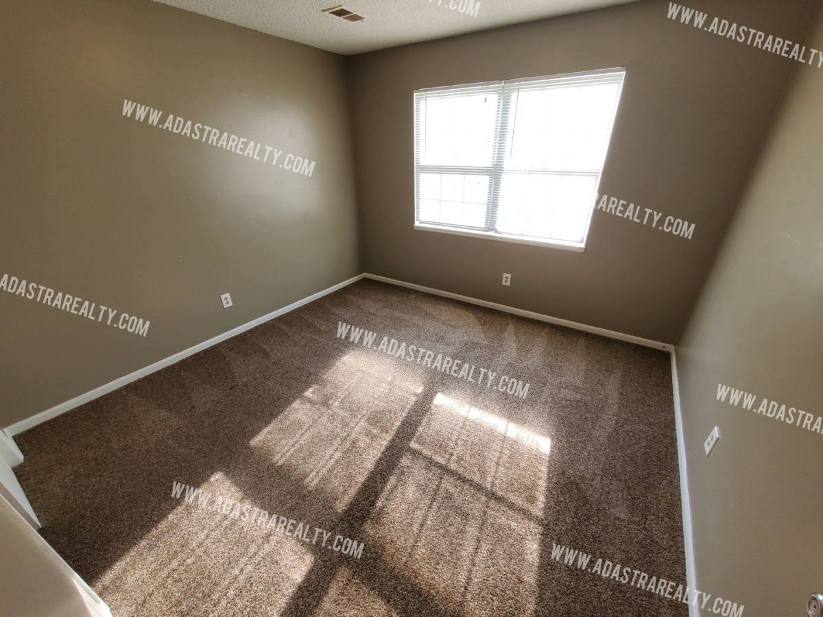 Apartment for rent at 809 N Washington St, Spring Hill, KS 66083