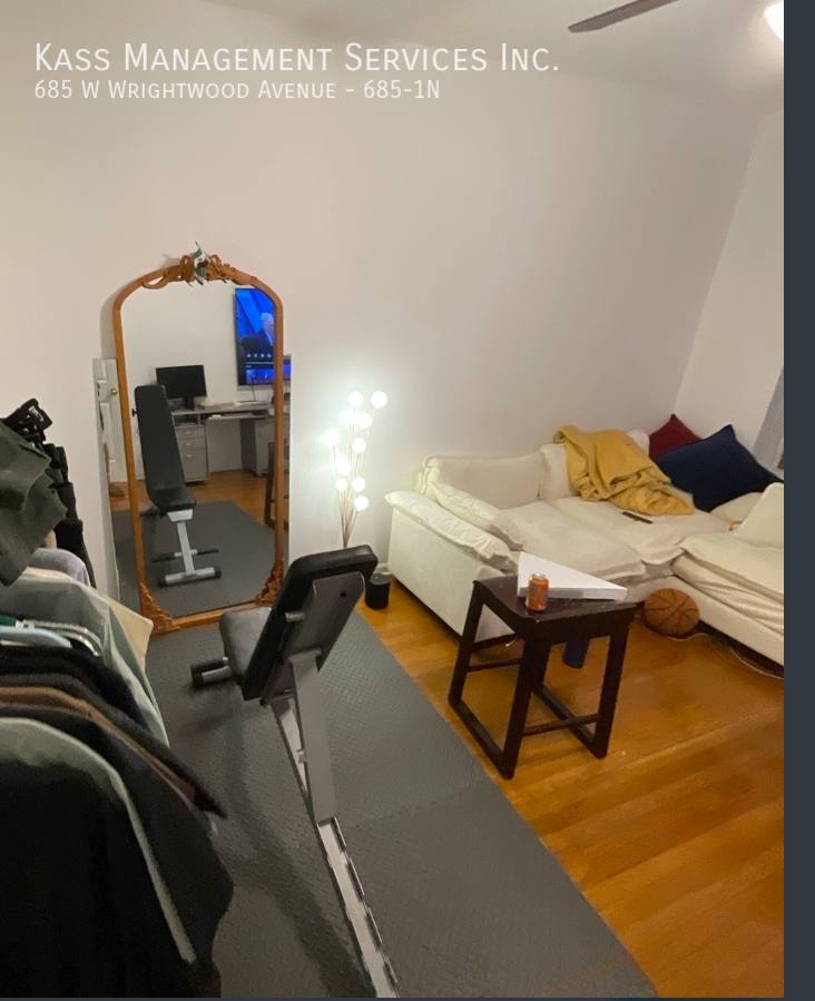 Apartment for rent at 685 W Wrightwood Ave #1N, Chicago, IL 60614
