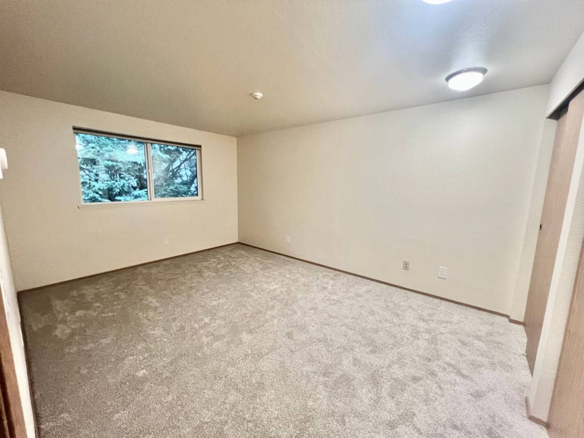 Apartment for rent at 5618 198th St SW, Lynnwood, WA 98036