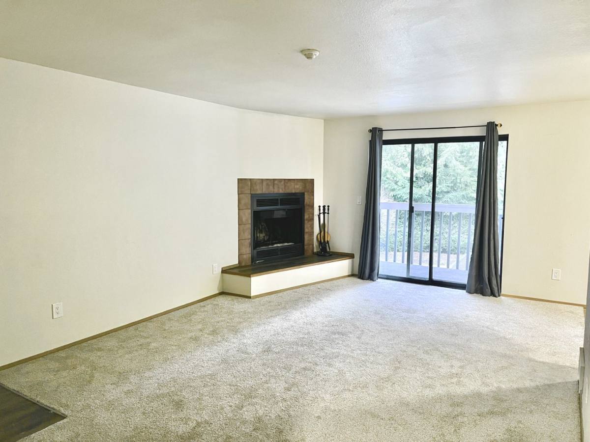 Apartment for rent at 5618 198th St SW, Lynnwood, WA 98036