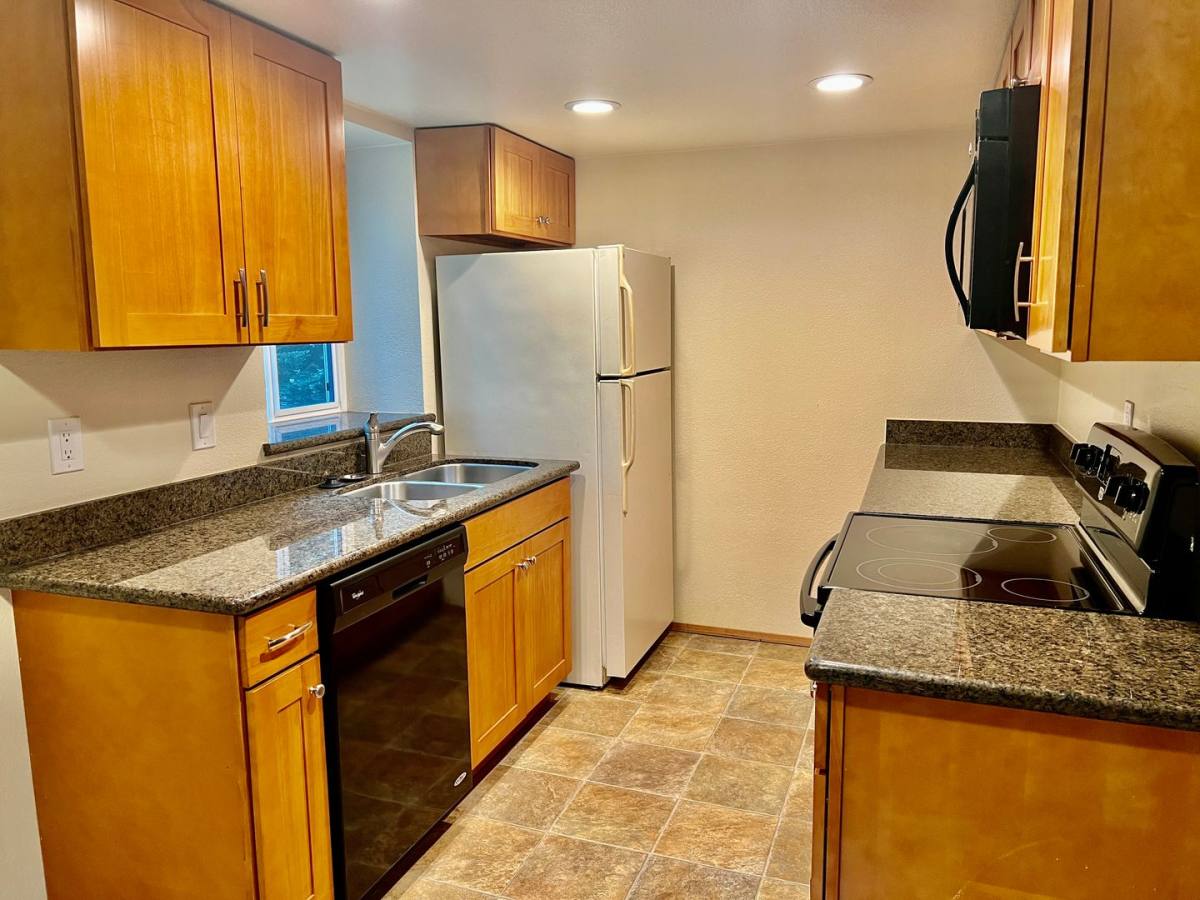 Apartment for rent at 5618 198th St SW, Lynnwood, WA 98036