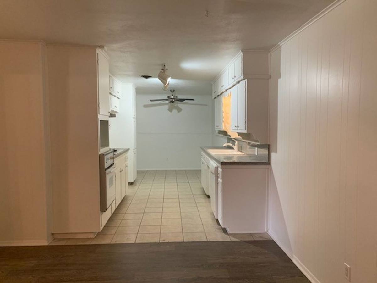 House for rent at 2820 Southgate Dr, Fort Worth, TX 76133