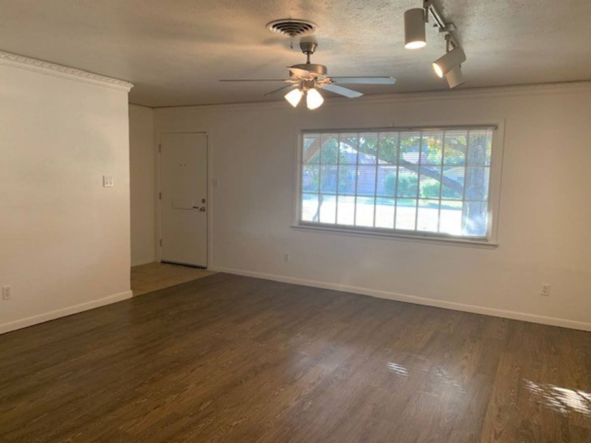 House for rent at 2820 Southgate Dr, Fort Worth, TX 76133