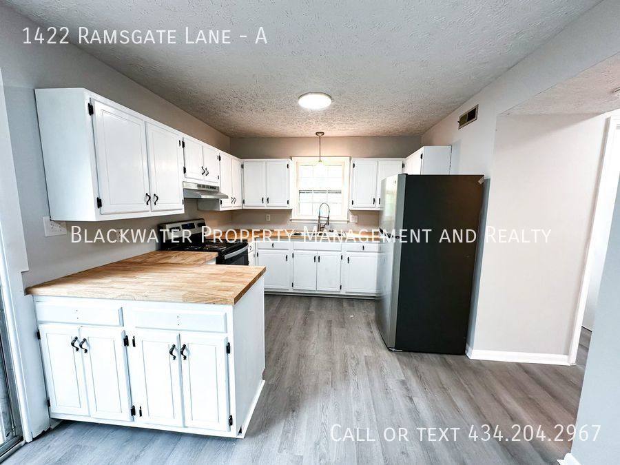 Apartment for rent at 1422 Ramsgate Lane #A, Lynchburg, VA 24501