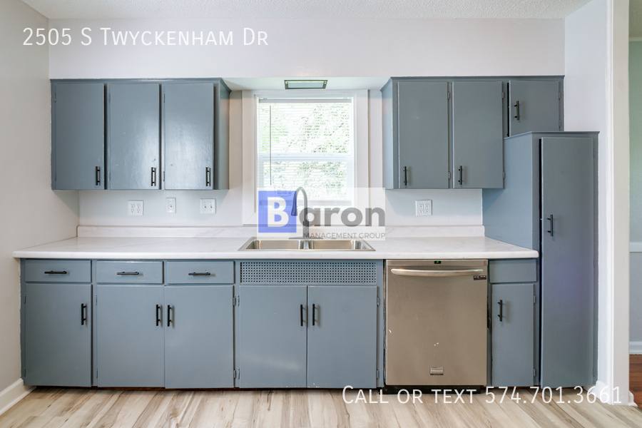 House for rent at 2505 S Twyckenham Dr, South Bend, IN 46614