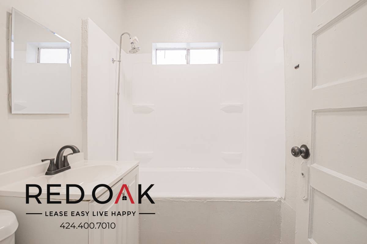 Condo for rent at 816 S Park View St #101, Los Angeles, CA 90057