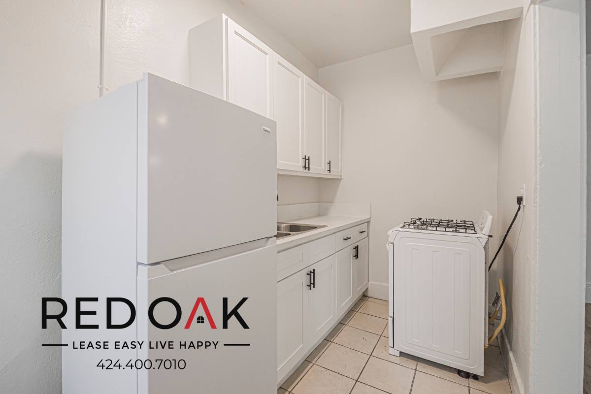 Condo for rent at 816 S Park View St #101, Los Angeles, CA 90057