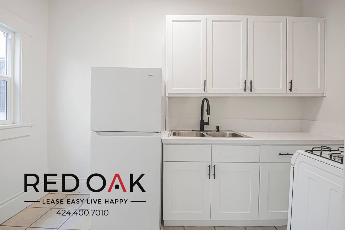 Condo for rent at 816 S Park View St #101, Los Angeles, CA 90057