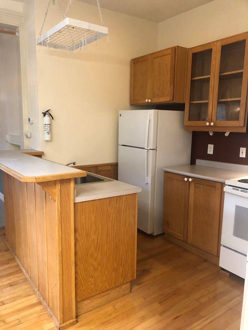 Apartment for rent at 1105 1st Ave NE, Albany, OR 97321