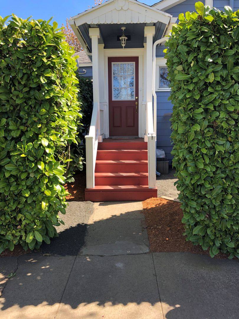 Apartment for rent at 1105 1st Ave NE, Albany, OR 97321