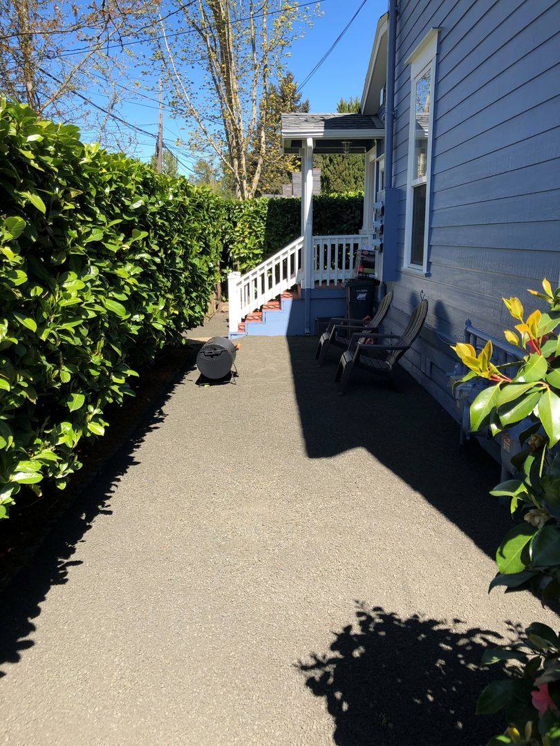 Apartment for rent at 1105 1st Ave NE, Albany, OR 97321