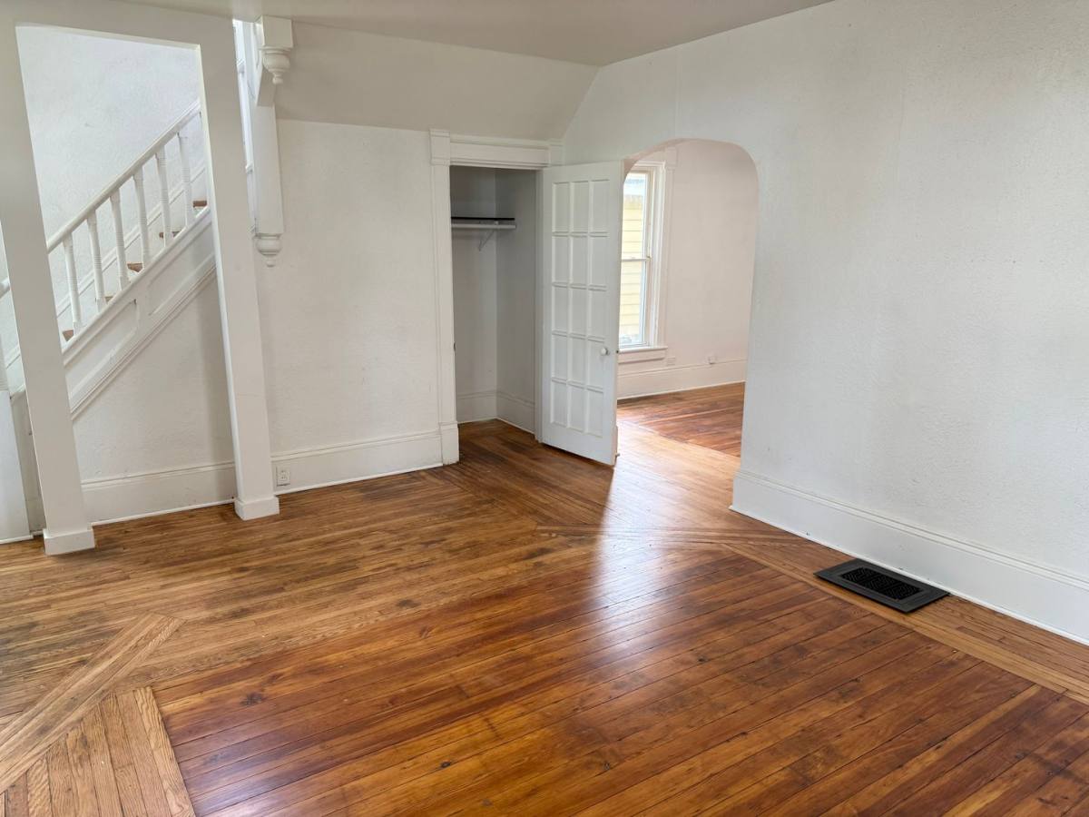 House for rent at 612 Third St, Jackson, MI 49203