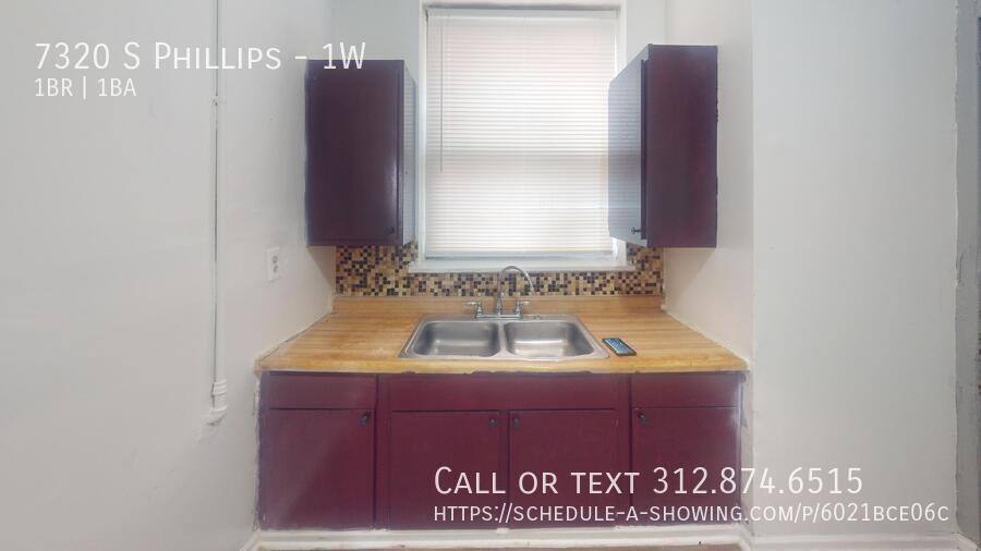 Apartment for rent at 7320 S Phillips #1W, Chicago, IL 60649