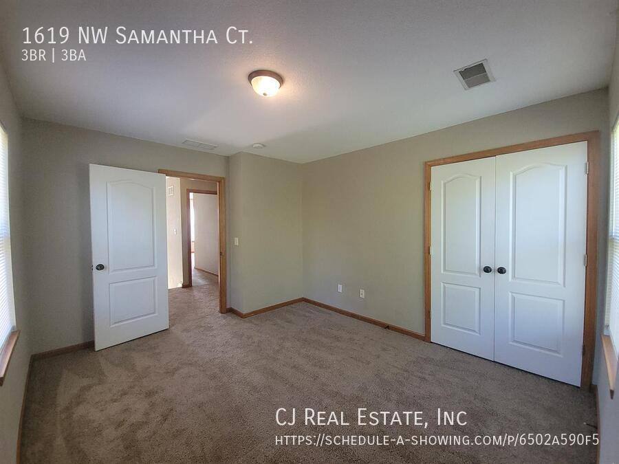 Townhouse for rent at 1619 NW Samantha Court, Blue Springs, MO 64015