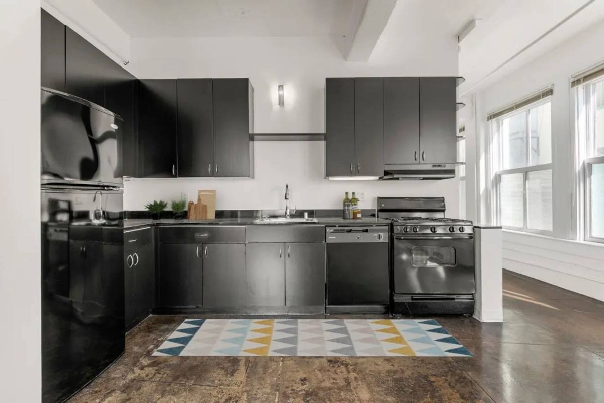 Apartment for rent at 400 S Main St #304, Los Angeles, CA 90013