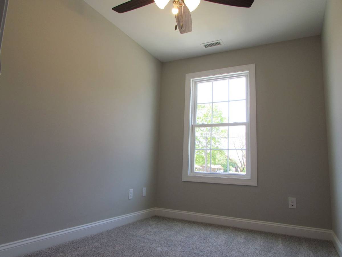 House for rent at 1094 20th St NE, Hickory, NC 28601