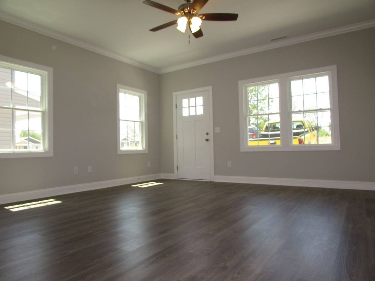 House for rent at 1094 20th St NE, Hickory, NC 28601
